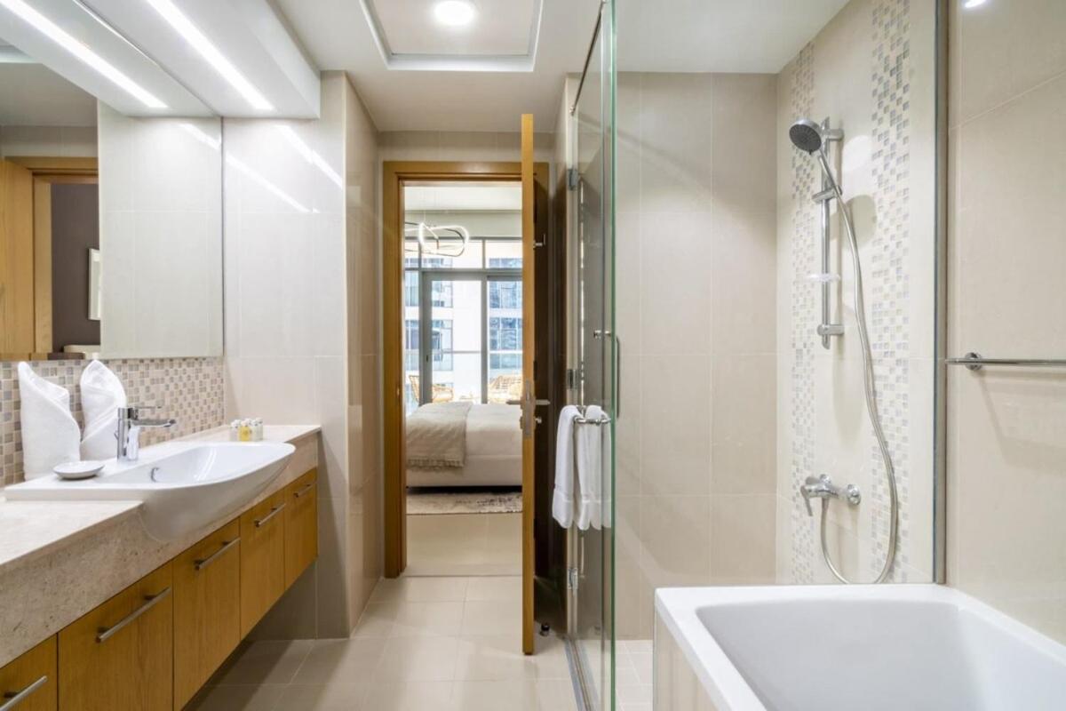 Silkhaus Design 1Bdr With Burj Khalifa View In New Tower Daire Dubai Dış mekan fotoğraf